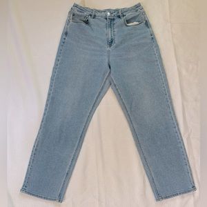 American Eagle Curvy Mom Jeans
